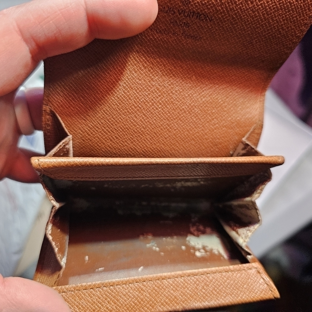 EUC Louis Vuitton Compact Wallet - Picture 8 of 9